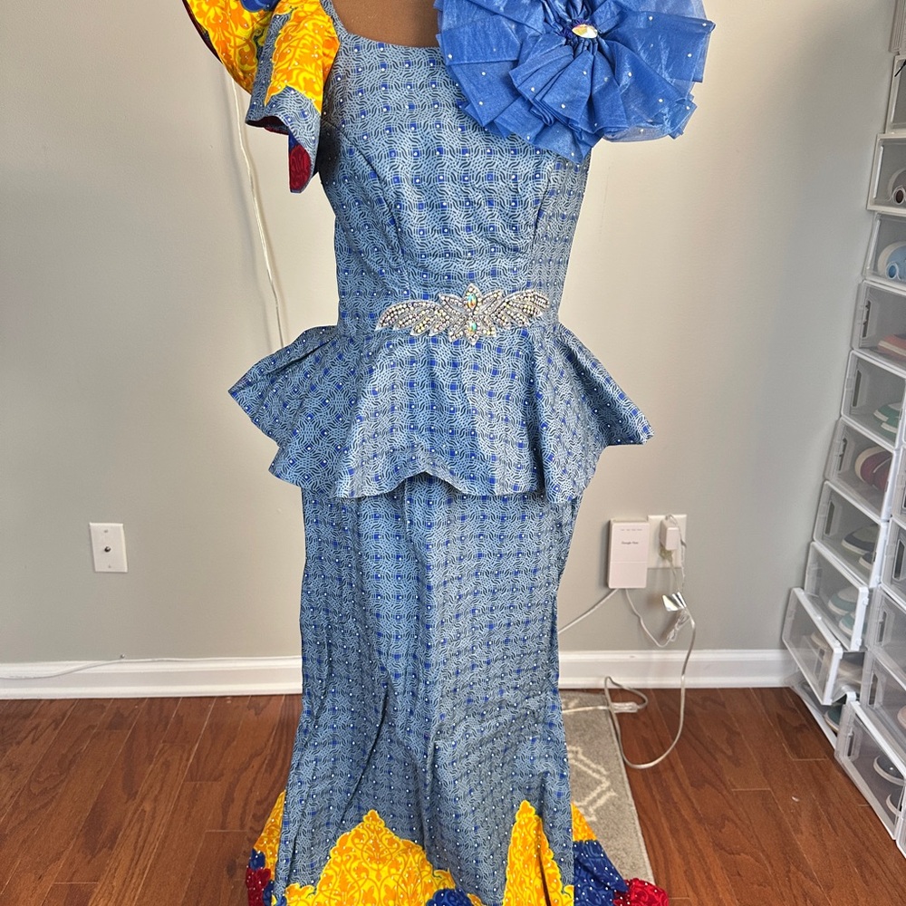 Elegant Blue and Yellow African Wedding Dress